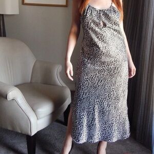 Secret Treasures Womens Size L Leopard Print Gray & Black Long Satin Negligee